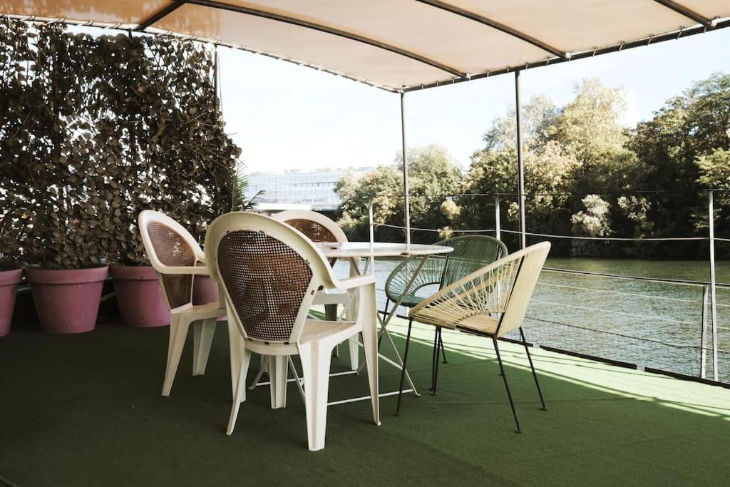 Belle Peniche Romantique A Paris Boulogne-Billancourt Exterior foto