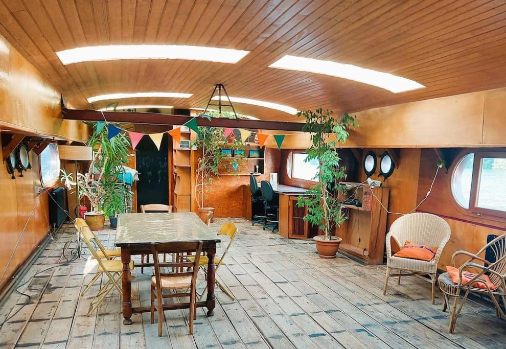 Belle Peniche Romantique A Paris Boulogne-Billancourt Exterior foto